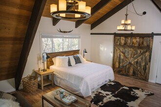27307 Matterhorn Dr in Lake Arrowhead, CA - Building Photo - Building Photo