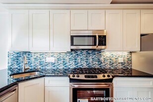 108 Maverick St in Boston, MA - Building Photo