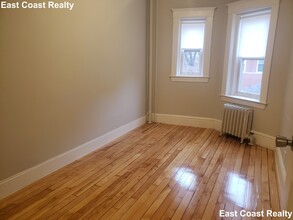 221 South St, Unit 1 in Boston, MA - Building Photo - Building Photo