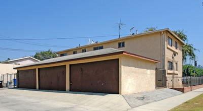 10869 Jefferson Blvd in Culver City, CA - Foto de edificio - Building Photo