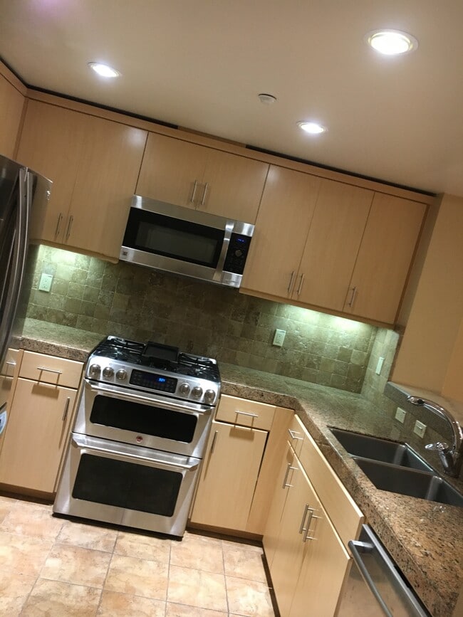 2949 Glascock St, Unit 2949 in Oakland, CA - Building Photo - Building Photo