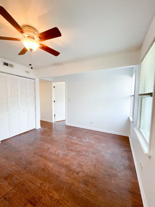 3053 W Lyndale St-Unit -Unit 2A in Chicago, IL - Building Photo