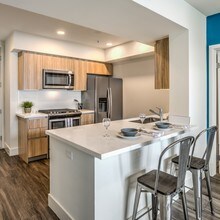 Genoa Apartments in Santa Monica, CA - Building Photo - Interior Photo