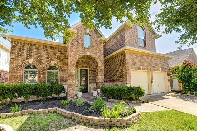 property at 611 Whitney Oaks Ln