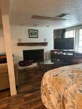 5034 SW Vesta St in Portland, OR - Building Photo - Building Photo