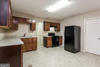 120 Hemphill School Rd NW in Atlanta, GA - Building Photo - Building Photo