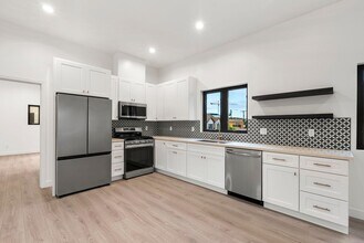 8931 Hubbard St in Culver City, CA - Building Photo - Building Photo