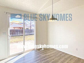 1058 N Glamorgan Ave in Meridian, ID - Building Photo - Building Photo