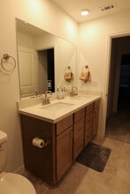 2911 Tavern Dr, Unit A in Pflugerville, TX - Foto de edificio - Building Photo