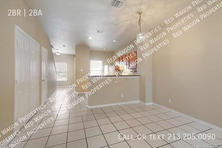 4616 Swann Ln in San Antonio, TX - Building Photo