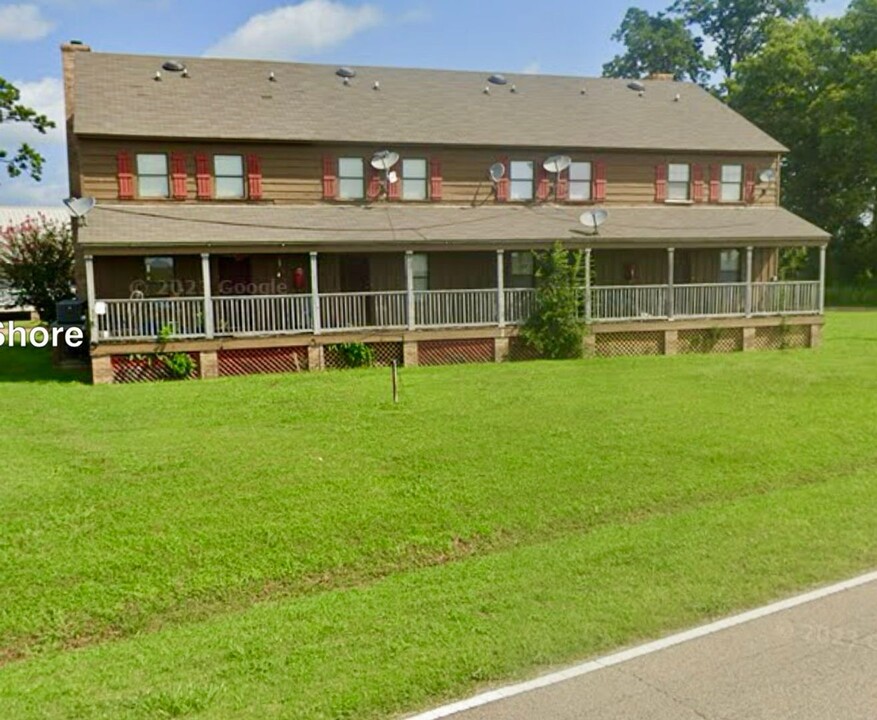800 Eagle Lake Shore Rd in Vicksburg, MS - Foto de edificio
