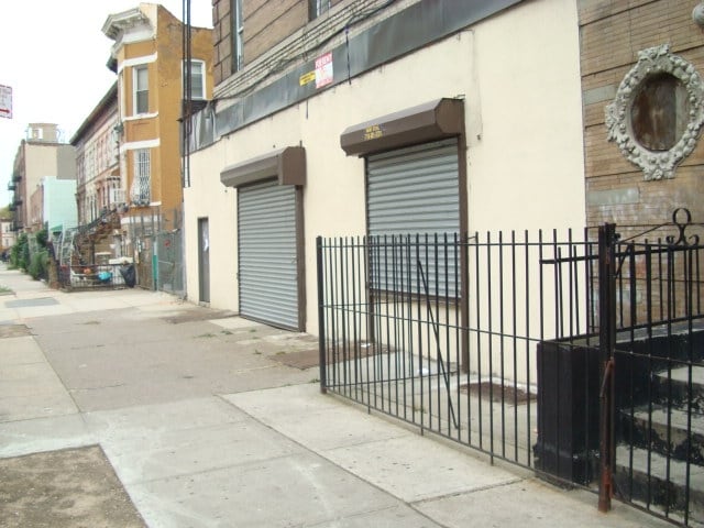 214 Bainbridge St
