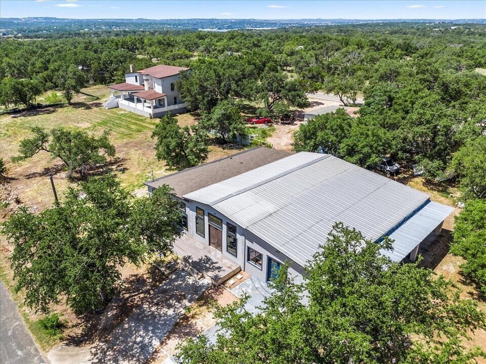 17621 Stacey Ln in Lago Vista, TX - Building Photo