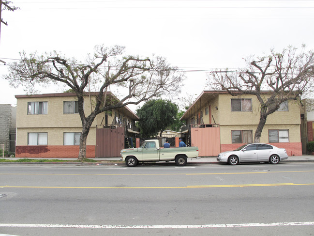 6570 Orange Ave in Long Beach, CA - Building Photo - Building Photo