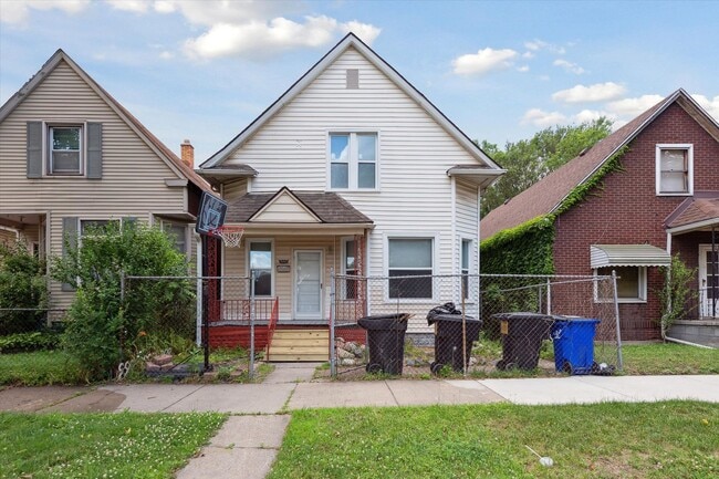 property at 5660 Romeyn St