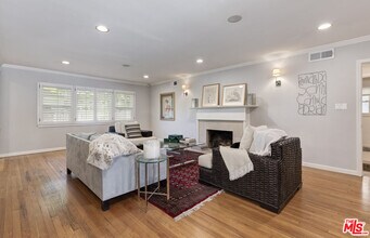 4219 Saugus Ave in Los Angeles, CA - Building Photo - Building Photo