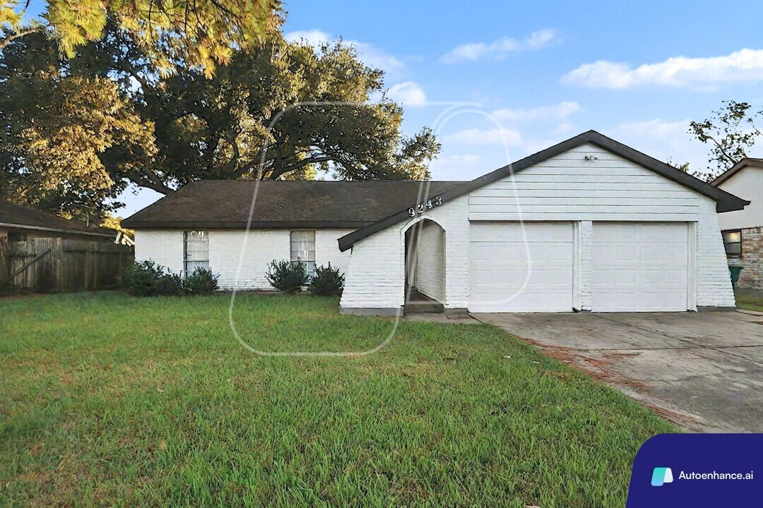 9243 Friendship Rd in Houston, TX - Building Photo