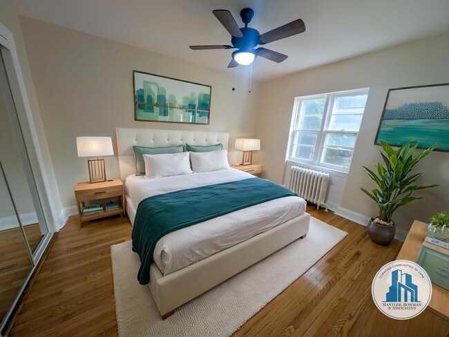property at 2559-2559 Bloor St W