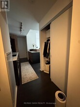 75-875 St Nicholas St in Toronto, ON - Building Photo - Building Photo