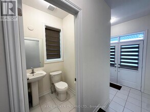 185 Hayrake St in Brampton, ON - Building Photo - Building Photo