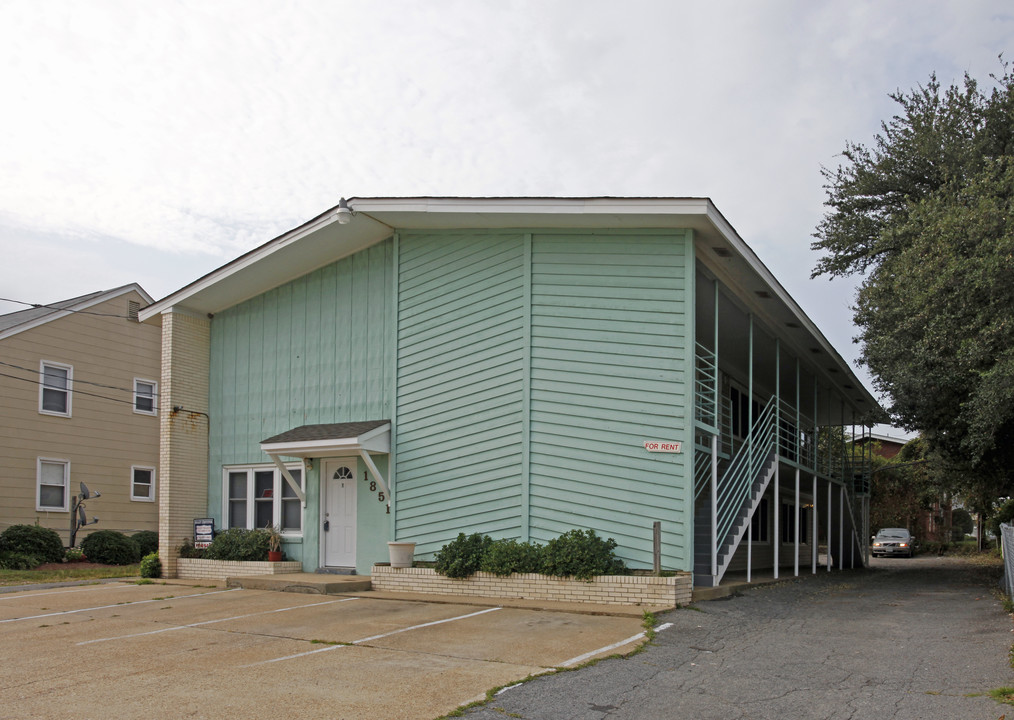 1851 E Ocean View Ave in Norfolk, VA - Building Photo