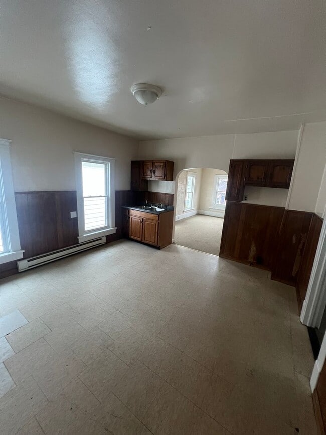 820 Hess Ave in Erie, PA - Building Photo - Building Photo