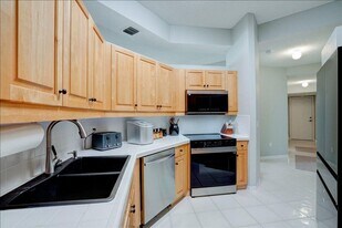 10173 Andover Coach Cir in Wellington, FL - Building Photo