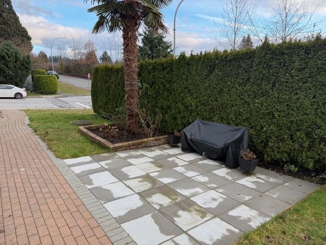 2501 Mahon Av in North Vancouver, BC - Building Photo - Building Photo