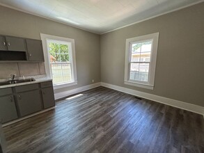 335 Patterson Ave in Mooresville, NC - Building Photo - Building Photo
