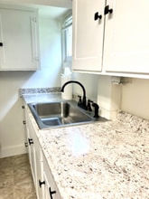 2139 4th St, Unit Downstairs in Bremerton, WA - Building Photo - Building Photo