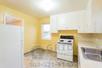 7905 N Emerald Ave in Portland, OR - Building Photo - Building Photo