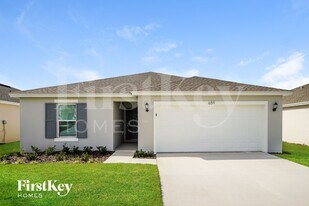 659 Lindbergh Wy in Davenport, FL - Building Photo