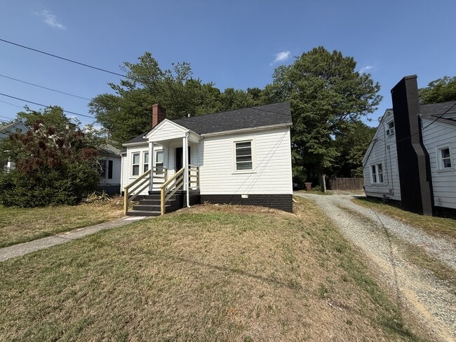 property at 913 Glenwood Ave