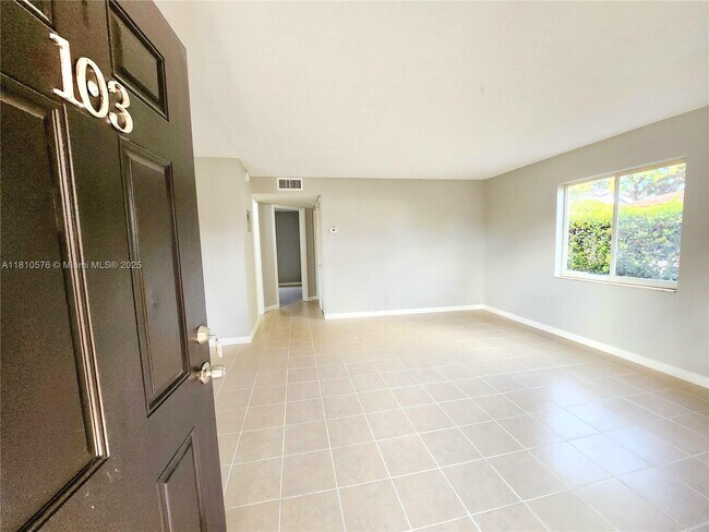 191 SW 15th St in Pompano Beach, FL - Building Photo - Building Photo
