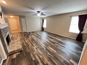 1236 Amazon Dr in Justin, TX - Building Photo - Building Photo