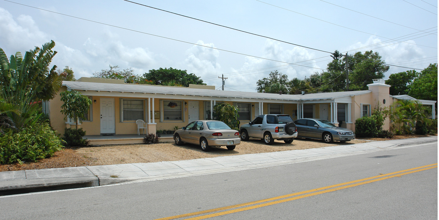 731 N Federal Hwy in Lake Worth, FL - Building Photo