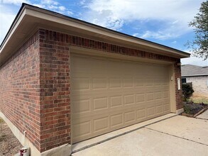 917 W South St in Leander, TX - Building Photo - Building Photo