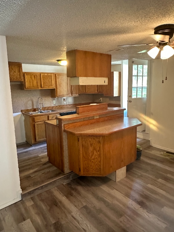 property at 1608 E Jasper St