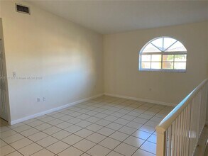 3566 W 80th St in Hialeah, FL - Building Photo - Building Photo