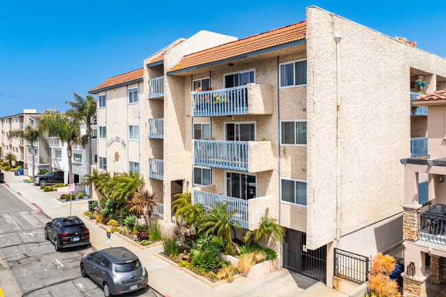 Villa Del Sol in Hermosa Beach, CA - Foto de edificio - Building Photo