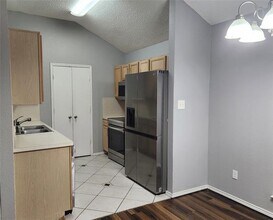 7556 Ashcroft Cir in Fort Worth, TX - Building Photo - Building Photo