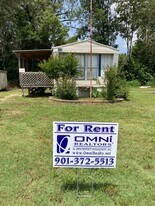 329 Main St in Gallaway, TN - Building Photo