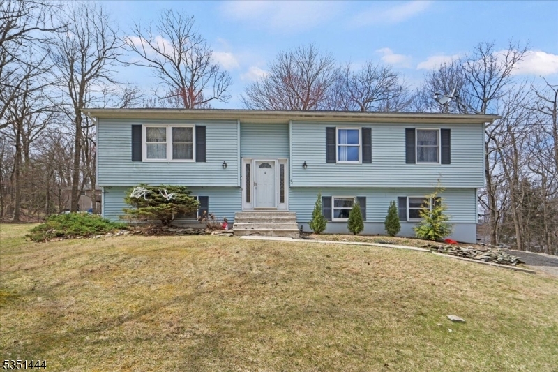 3 Cold Spring Rd in Highland Lakes, NJ - Foto de edificio