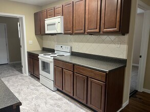 730 E 36th St in Savannah, GA - Building Photo - Building Photo