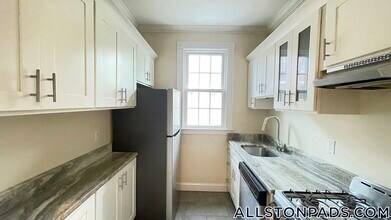 15 Glenville Ave in Boston, MA - Building Photo - Building Photo