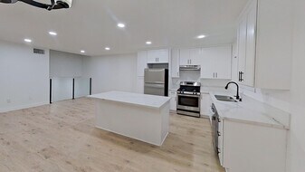 7130 Glade Ave in Los Angeles, CA - Building Photo