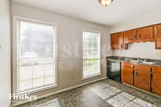 3041 McVay Trail Dr in Memphis, TN - Foto de edificio - Building Photo