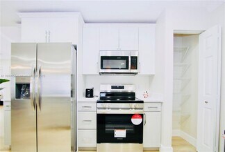 244 NW 6th Ave in Delray Beach, FL - Building Photo - Building Photo