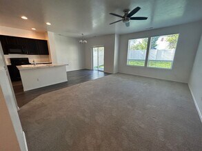 3548 S Falconers Pl in Meridian, ID - Building Photo - Building Photo