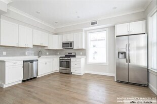 68 Day St, Unit #1 in Boston, MA - Building Photo